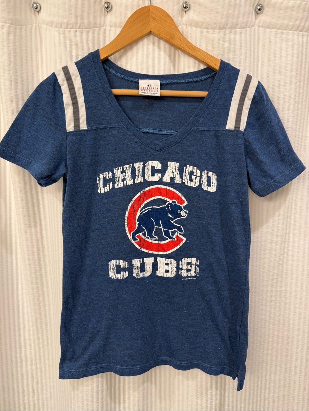 Chicago Cubs Woman’s V-Neck Tee in Navy